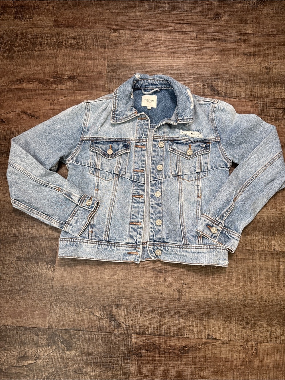 Light Wash Denim Jacket - Women’s Casual Jean Jacket